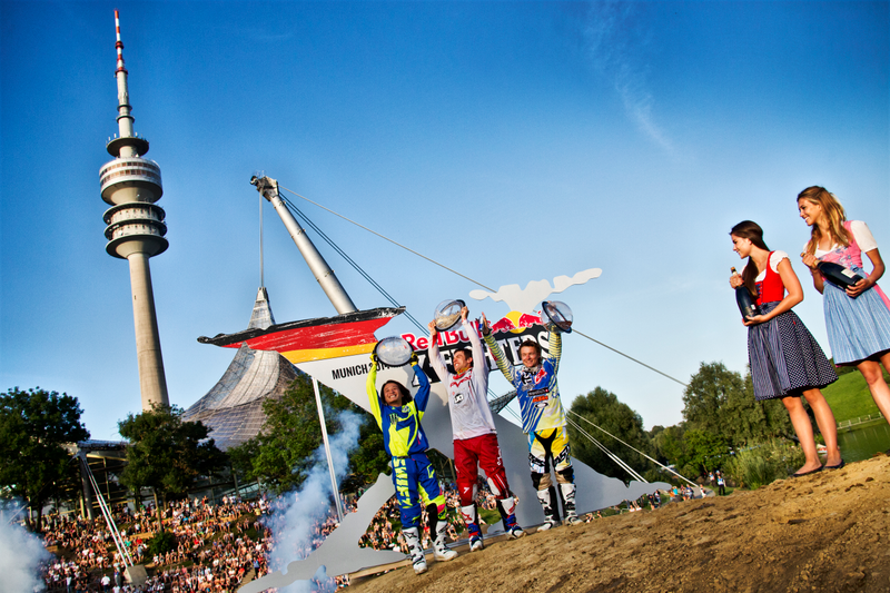 Illustration for article titled Watch Dirt Bikers Go Nuts On The World's Only Floating Motocross Track